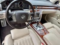 Second-hand VW Phaeton 280 CP (205 kW) 2012 Maro Berlinǎ