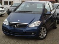 Gebraucht Mercedes A160 95 PS (69 kW) 2011 Blau Limousine