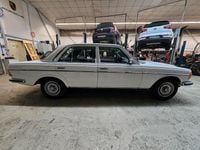 Brugt Mercedes E280 177 HK (130 kW) 1977 Hvid Sedan