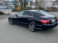 Gebraucht Mercedes E300 AMG 231 PS (169 kW) 2011 Schwarz Limousine
