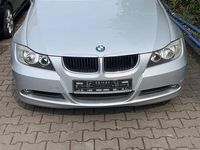 Gebraucht BMW 318 129 PS (94 kW) 2006 Silber Limousine