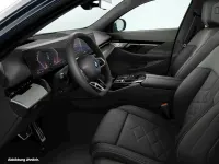 Gebraucht BMW 550e Comfort Edition 489 PS (359 kW) 2025 Limousine