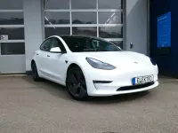 Second-hand Tesla Model 3 366 kW (498 CP) 2023 Alb Berlinǎ