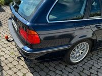 Gebraucht BMW 523 Sport Line 170 PS (125 kW) 1999 Blau Kombi