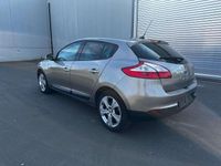 Gebraucht Renault Mégane Dynamique 140 PS (102 kW) 2010 Atacamabeige Limousine