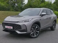 Neu MG HS Luxury 224 PS (164 kW) 2026 Silber SUV