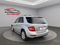 Gebraucht Mercedes ML300 190 PS (139 kW) 2009 Silber SUV