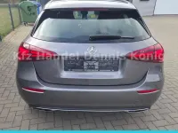 Gebraucht Mercedes A200 163 PS (119 kW) 2023 Grau Limousine