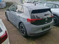 Gebraucht VW ID.3 150 kW (204 PS) 2021 Mondsteingrau/schwarz Kleinwagen
