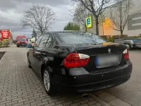 Gebraucht BMW 318 129 PS (94 kW) 2007 Schwarz Limousine