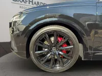 Gebraucht Audi SQ8 Competition 507 PS (372 kW) 2023 Mythosschwarz metallic SUV