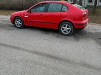 Second-hand Seat Leon 125 CP (91 kW) 2000 Roșu Hatchback