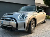 Gebraucht Mini Cooper SE Essential 135 kW (184 PS) 2022 Grau Kleinwagen