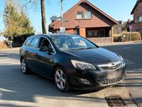 Gebraucht Opel Astra 140 PS (102 kW) 2011 Schwarz Kombi
