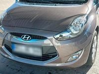 Gebraucht Hyundai ix20 90 PS (66 kW) 2014 Braun Kleinwagen