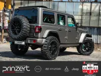 Neu Jeep Wrangler Sahara 272 PS (200 kW) 2025 Firecracker red SUV