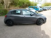 Gebraucht Peugeot 208 Active 82 PS (60 kW) 2018 Grau Kleinwagen