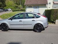 Gebraucht Ford Focus 100 PS (73 kW) 2006 Silber Limousine