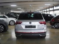 Gebraucht VW Tiguan Elegance 200 PS (147 kW) 2023 Silber SUV