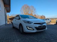 Gebraucht Hyundai i30 Classic 99 PS (72 kW) 2013 Weiß Limousine