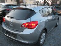 Gebraucht Opel Astra Active 140 PS (102 kW) 2013 Silber Limousine