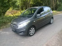 Gebraucht Hyundai i10 Edition 69 PS (50 kW) 2013 Grau Kleinwagen