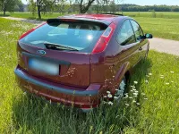 Gebraucht Ford Focus 100 PS (73 kW) 2005 Rot Limousine
