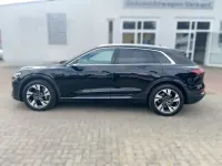 Gebraucht Audi e-tron Sport 300 kW (408 PS) 2023 Schwarz SUV