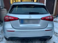 Gebraucht Mercedes A180 116 PS (85 kW) 2022 Silber Kleinwagen