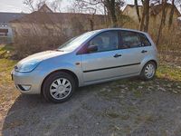 Gebraucht Ford Fiesta Ghia 100 PS (73 kW) 2005 Silber Kleinwagen
