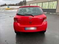 Gebraucht Toyota Yaris Cool 101 PS (74 kW) 2009 Rot Kleinwagen