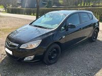 Gebraucht Opel Astra Edition 140 PS (102 kW) 2011 Schwarz Limousine