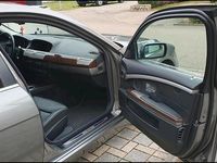 Second-hand BMW 740 306 CP (225 kW) 2006 Gri Berlinǎ