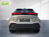 Gebraucht Toyota C-HR Team 197 PS (144 kW) 2024 Shimmering silver metallic / dach schwarz (schwarz) SUV