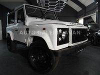 Gebraucht Land Rover Defender 122 PS (89 kW) 2014 Weiß Kombi