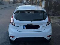 Gebraucht Ford Fiesta Trend 101 PS (74 kW) 2013 Weiß Kleinwagen