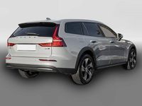 Gebraucht Volvo V60 CC Plus 197 PS (144 kW) 2023 Grau Kombi