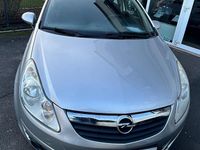 Gebraucht Opel Corsa Selection 69 PS (50 kW) 2010 Silber Limousine