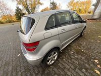 Gebraucht Mercedes B170 116 PS (85 kW) 2008 Silber Van / Kleinbus