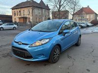 Gebraucht Ford Fiesta Ambiente 69 PS (50 kW) 2011 Blau Kleinwagen