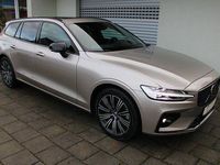 Usado Volvo V60 Plus 197 HP (144 kW) 2025 Cinzento Carrinha