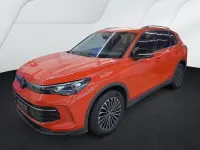 Gebraucht VW Tiguan Goal 150 PS (110 kW) 2025 Persimmon red metallic (metallic) SUV