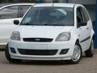 Gebraucht Ford Fiesta Ambiente 60 PS (44 kW) 2007 Weiß Kleinwagen