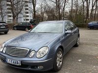 Gebraucht Mercedes E320 224 PS (164 kW) 2003 Blau Limousine