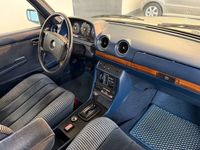 Gebraucht Mercedes E280 390 PS (286 kW) 1979 Silber Limousine