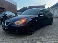 Gebraucht BMW 530 231 PS (169 kW) 2004 Blau Limousine