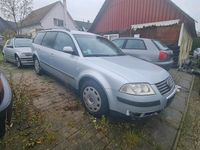 Usata VW Passat 102 CV (75 kW) 2003 Grigio Station wagon
