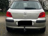 Gebraucht Peugeot 307 108 PS (79 kW) 2006 Silber Limousine