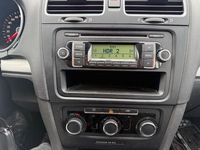 Gebraucht VW Golf VI 105 PS (77 kW) 2011 Weiß Kleinwagen