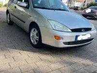 Gebraucht Ford Focus 101 PS (74 kW) 1999 Silber Kleinwagen